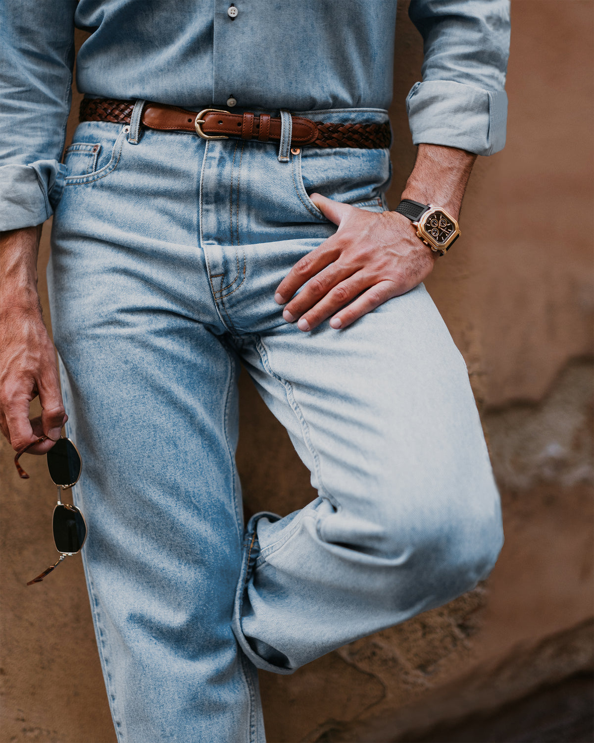 Fade Washed Light Blue Jeans - 7