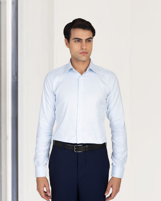 Model wearing the custom oxford shirt for men by Luxire in brembana business blue royal