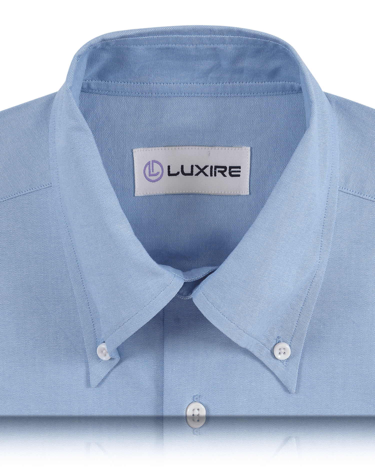 Collar of the custom oxford shirt for men by Luxire in classic blue summer