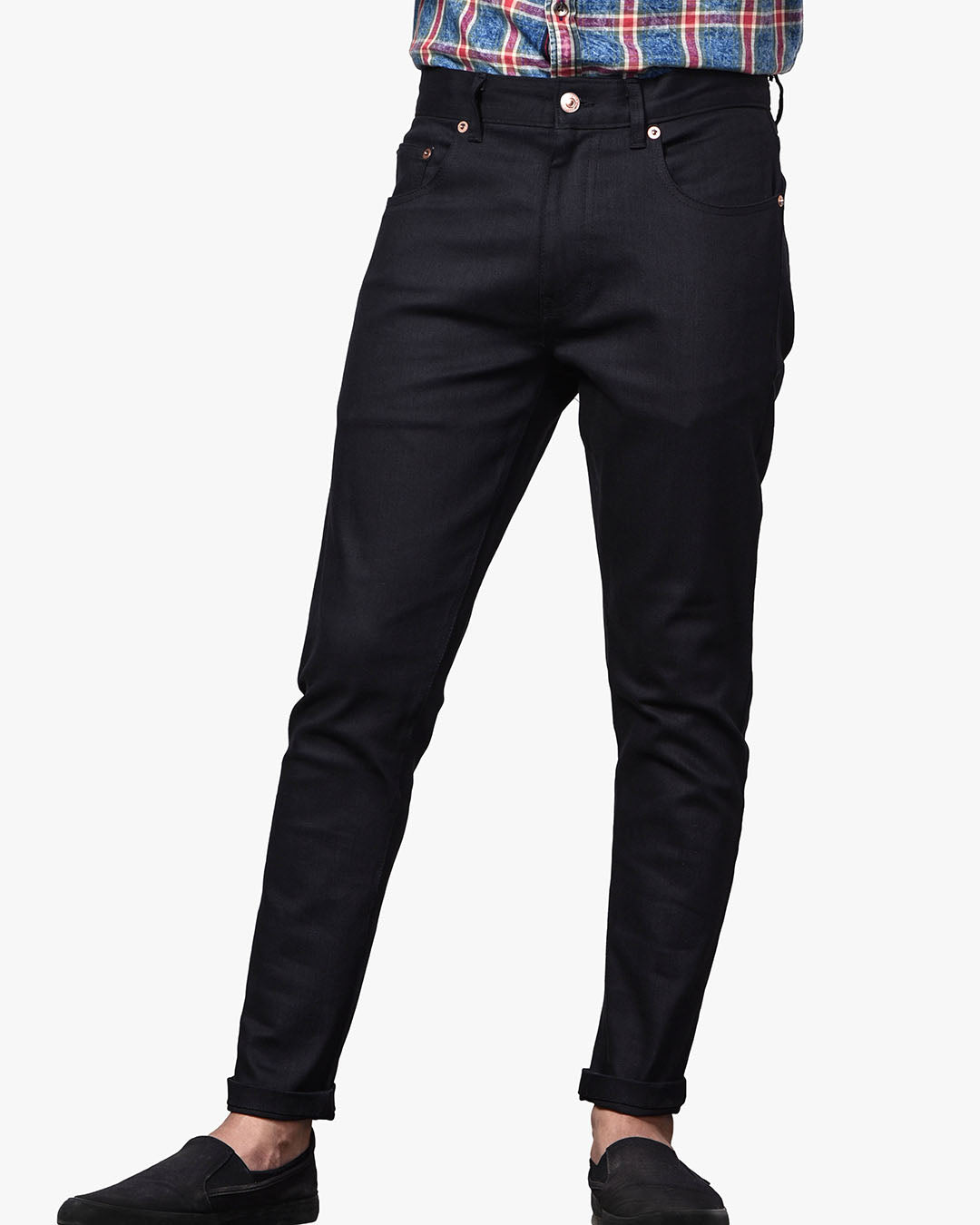 Model wearing stretch jeans for men by Luxire in black 2