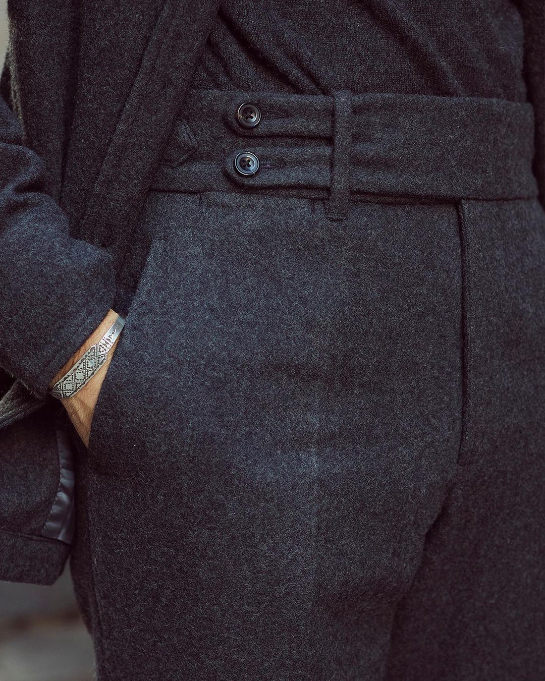 Shirt Jacket in Charcoal Grey Wool - 9